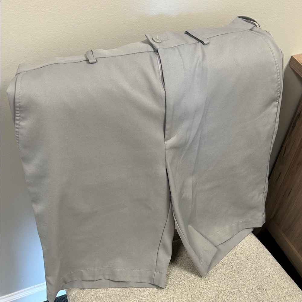 Grand Slam Men's Light Gray Flat Front Shorts
